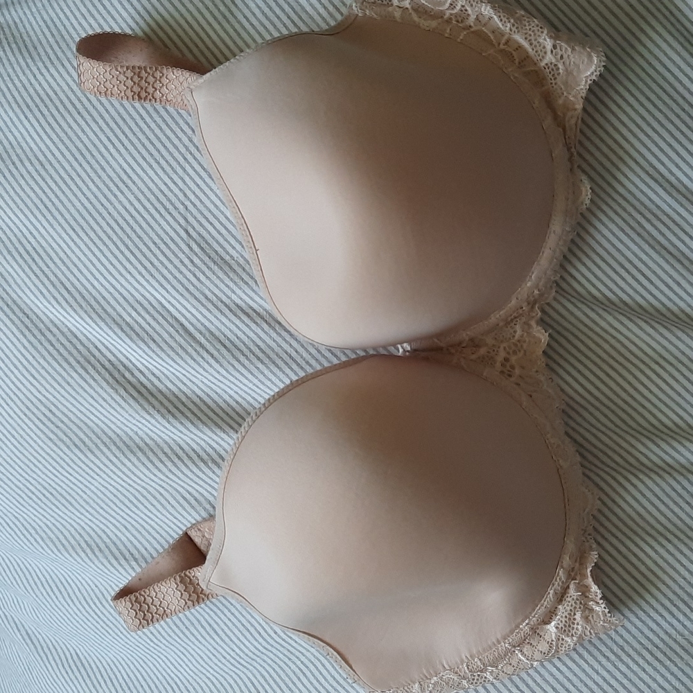 Simon Perele nude t-shirt bra 34F